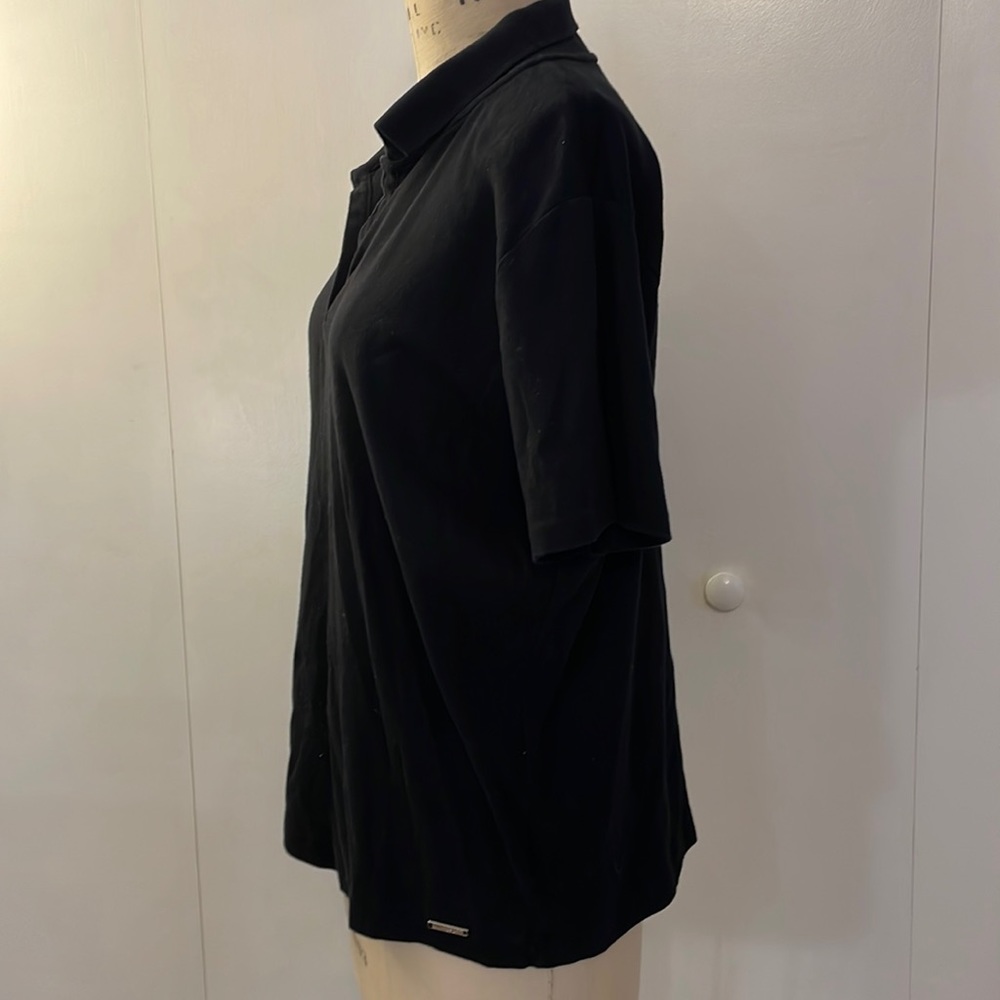 Jones New York short sleeve v-neck black collared shirt - Picture 3 of 7